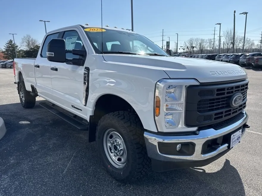 2025 Ford F-350 photo 1
