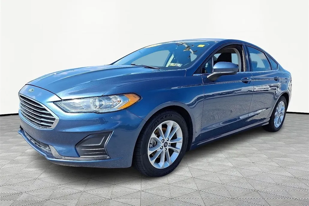 2019 Ford Fusion SE photo 1
