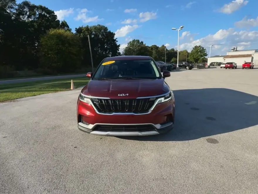2022 Kia Carnival LXS photo 1