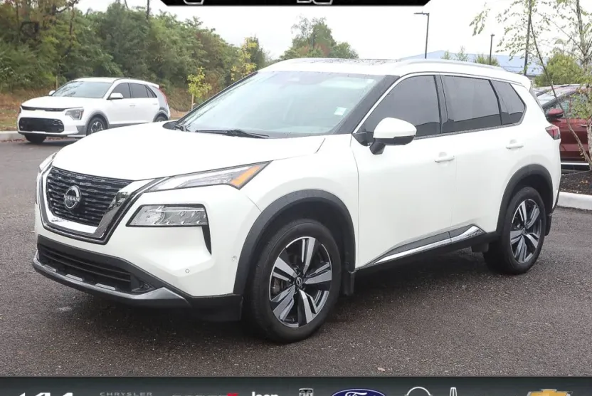 2022 Nissan Rogue SL photo 1