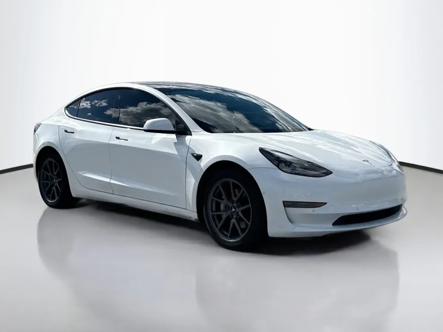 2021 Tesla Model 3 Long Range photo 1
