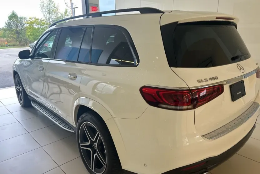 2023 Mercedes Benz GLS 450 4MATIC photo 1