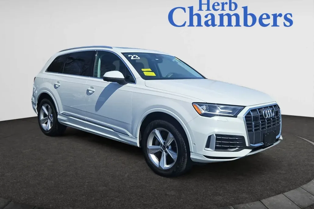 2023 Audi Q7 Premium photo 1