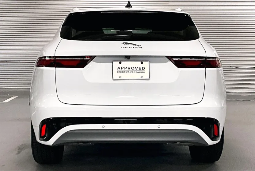 2025 Jaguar F-PACE R-Dynamic S photo 1