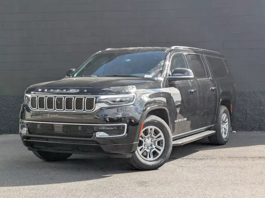 2023 Jeep Wagoneer L Base photo 1