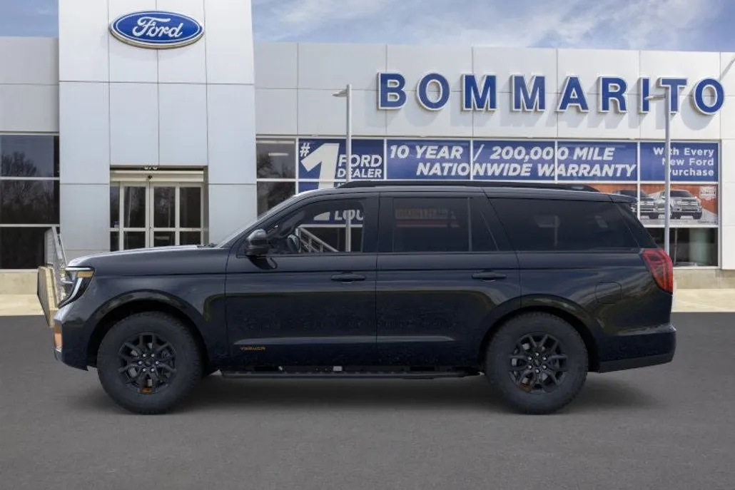 2025 Ford Expedition photo 1