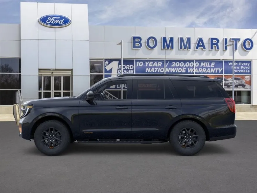 2025 Ford Expedition photo 1