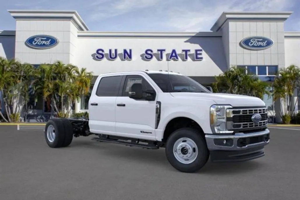 2026 Ford F-350 XL photo 1
