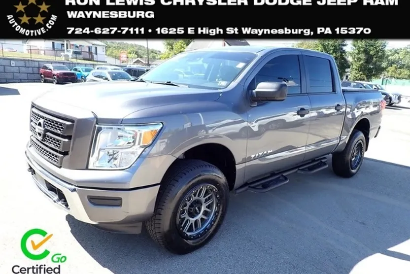2024 Nissan Titan SV photo 1