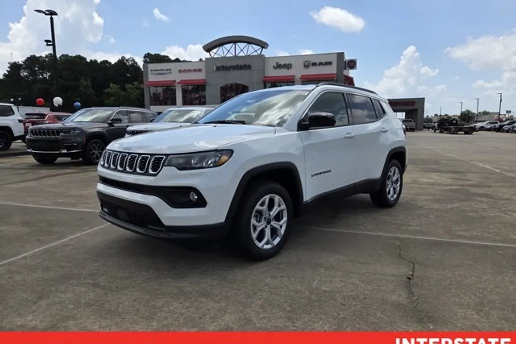 2025 Jeep Compass Latitude photo 1
