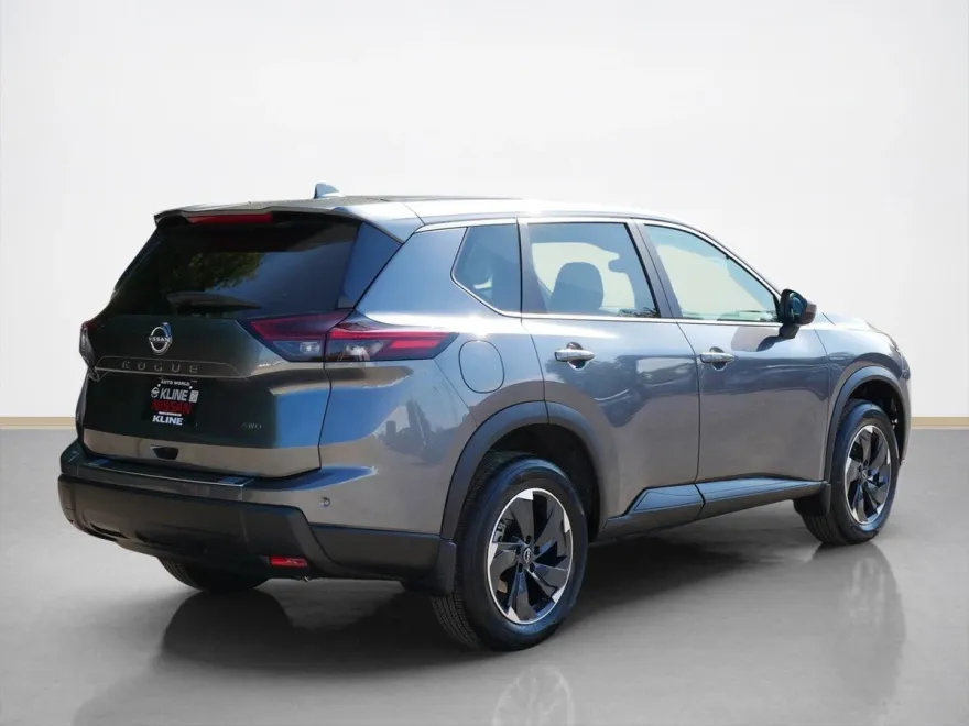 2026 Nissan Rogue SV photo 1