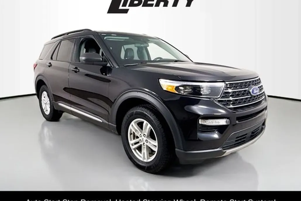 2022 Ford Explorer XLT photo 1