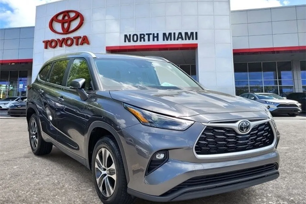 2023 Toyota Highlander Limited Platinum XLE XSE photo 1