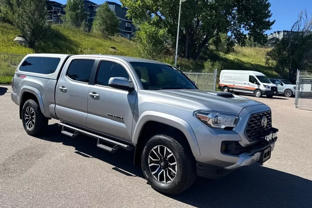 2020 Toyota Tacoma TRD Sport photo 1
