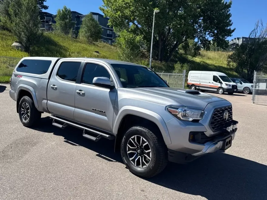 2020 Toyota Tacoma TRD Sport photo 1