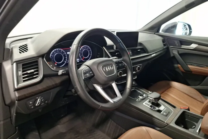 2020 Audi Q5 45 Premium Plus photo 1