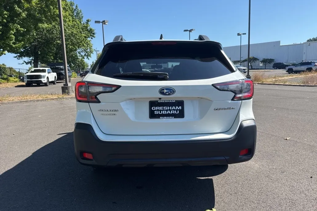2024 Subaru Outback Premium photo 1