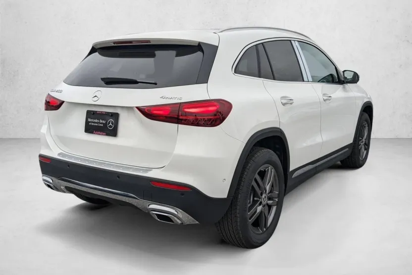 2025 Mercedes Benz GLA 250 4MATIC photo 1