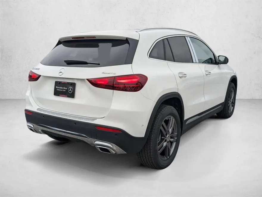 2025 Mercedes Benz GLA 250 4MATIC photo 1
