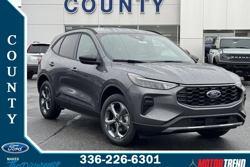 2025 Ford Escape ST-Line photo 1