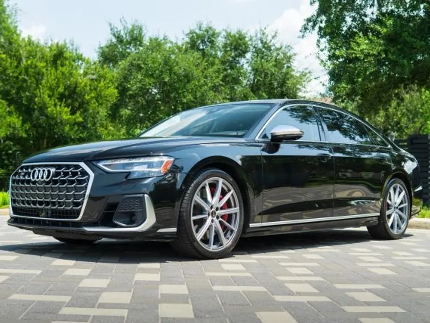 2023 Audi S8 Quattro photo 1