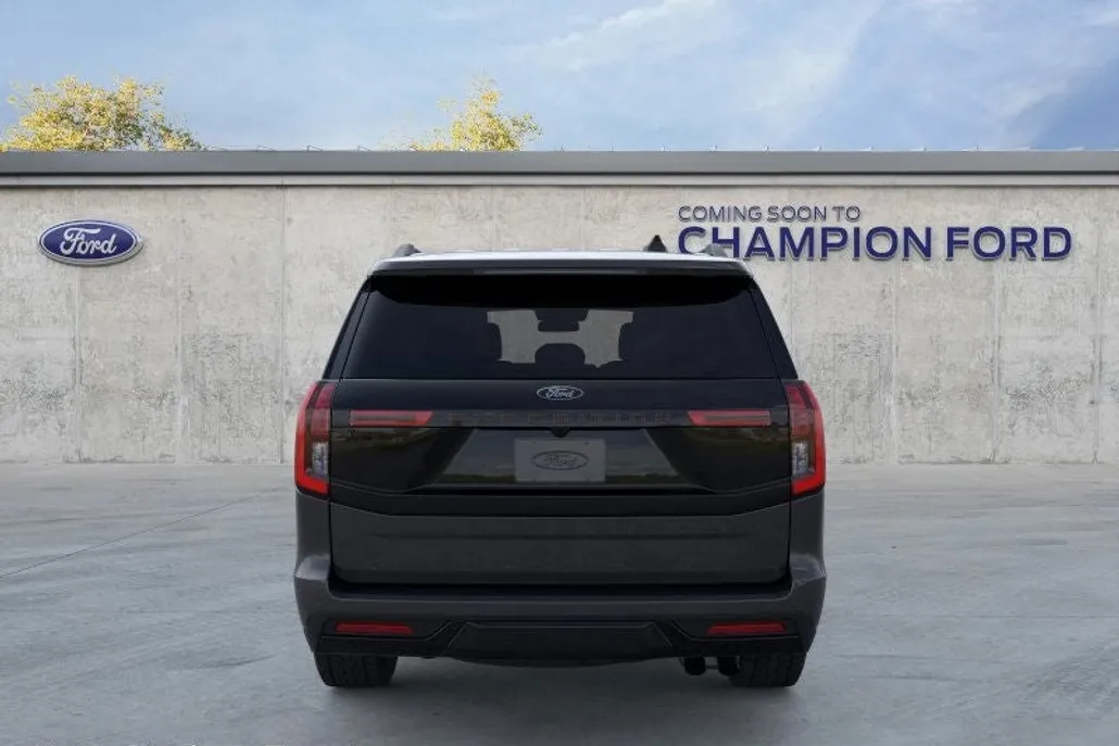 2025 Ford Expedition photo 1