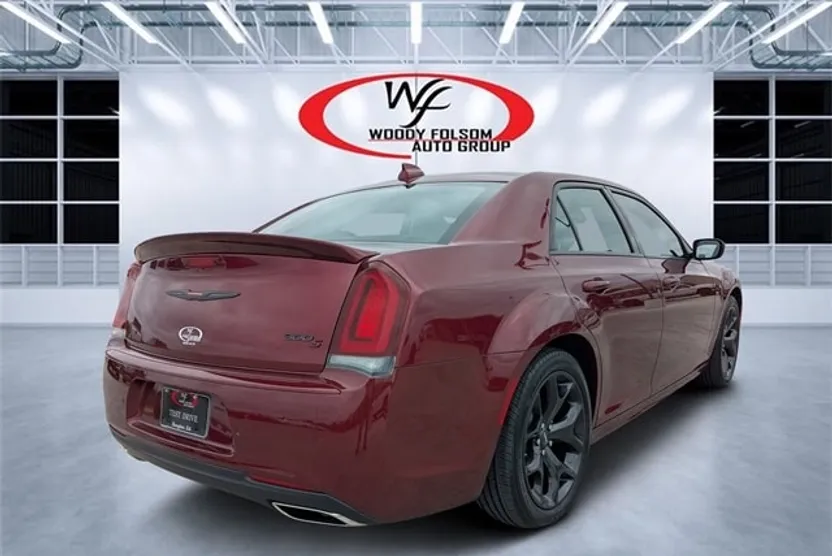 2022 Chrysler 300 S photo 1