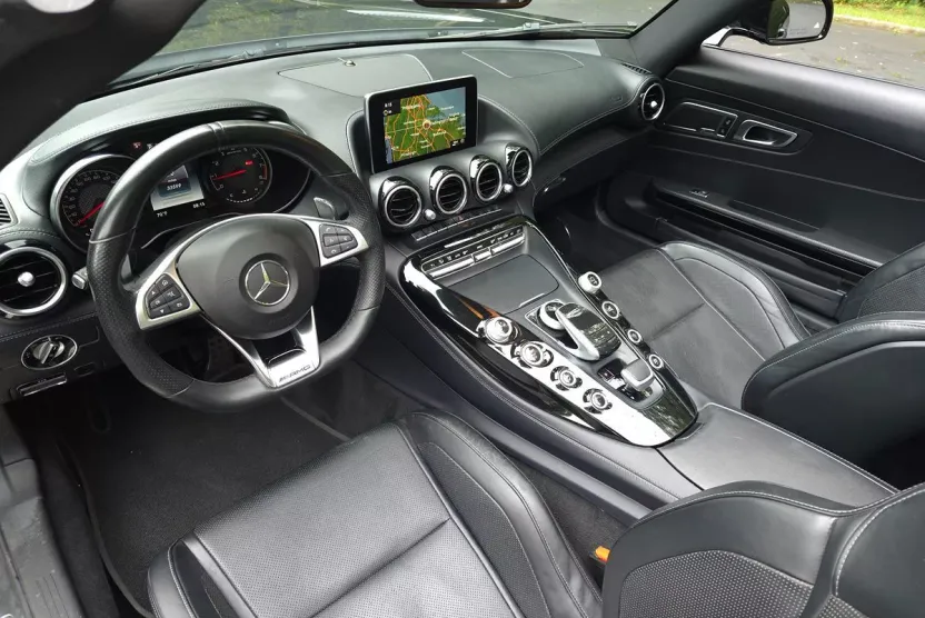 2019 Mercedes Benz AMG GT Roadster photo 1
