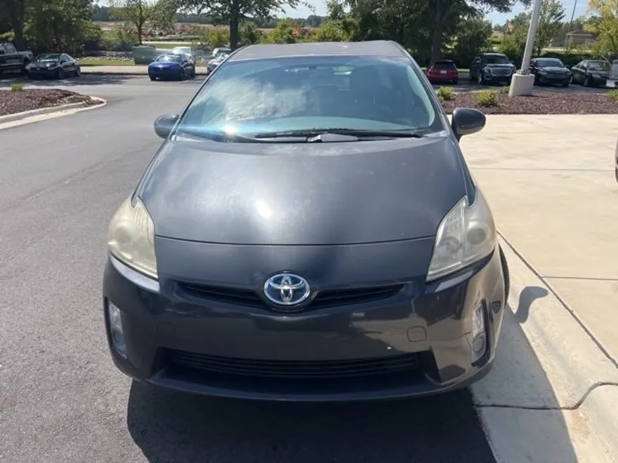 2011 Toyota Prius One photo 1