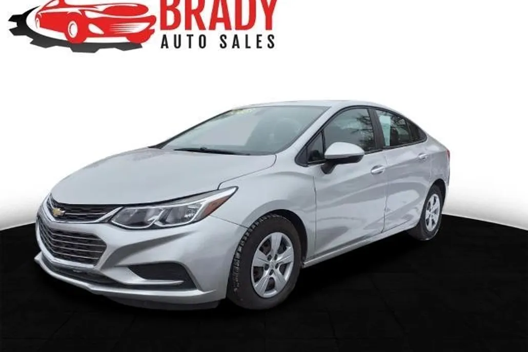 2018 Chevrolet Cruze LS photo 1
