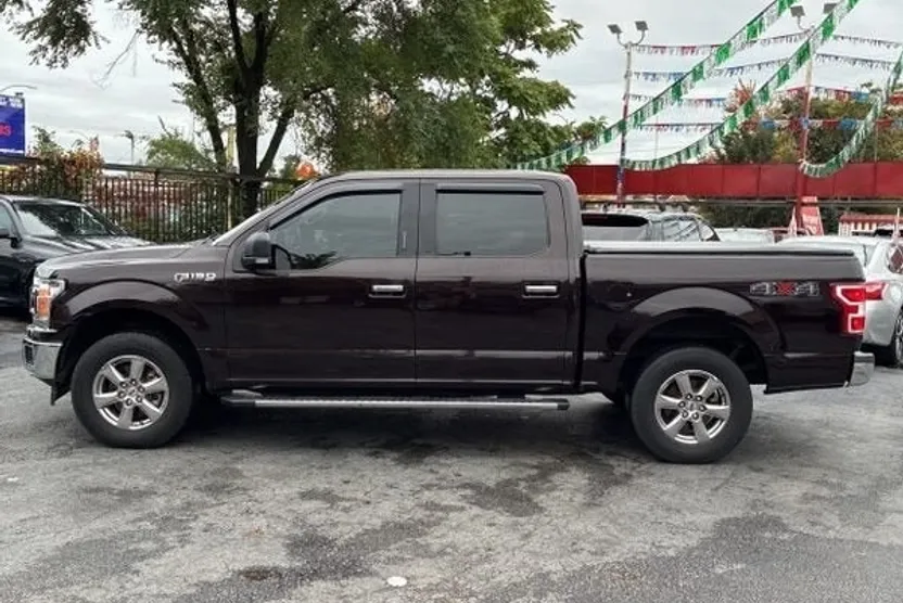 2019 Ford F-150 XLT photo 1
