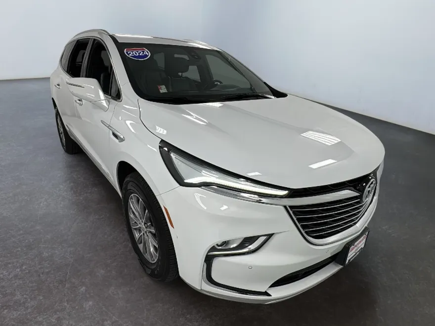 2024 Buick Enclave Premium photo 1