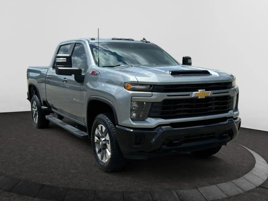 2024 Chevrolet Silverado 2500HD Custom photo 1