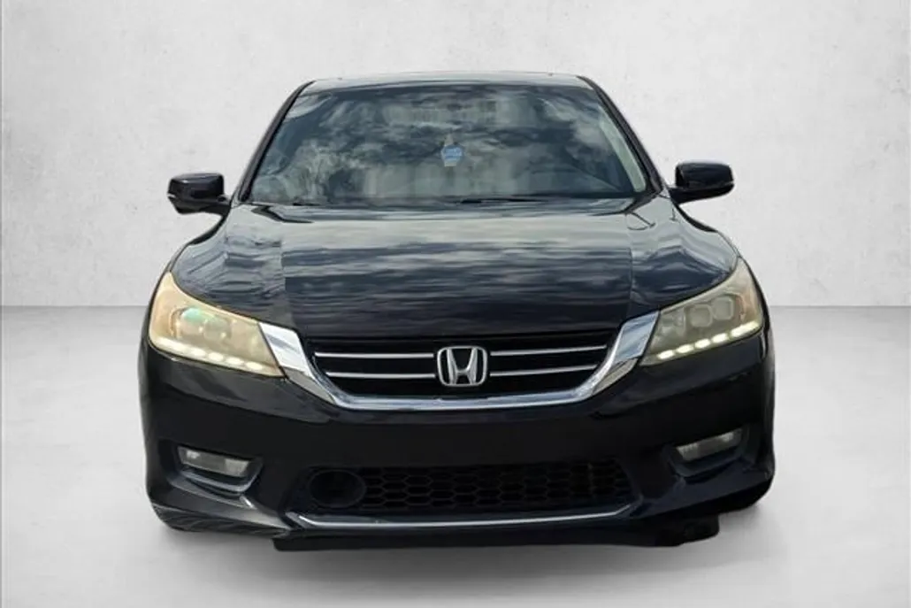 2015 Honda Accord Touring photo 1