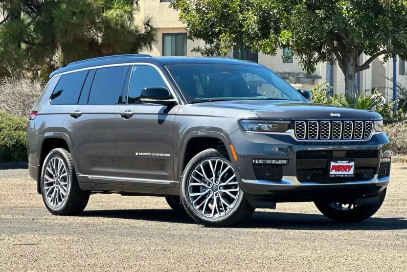 2025 Jeep Grand Cherokee L Summit Reserve photo 1