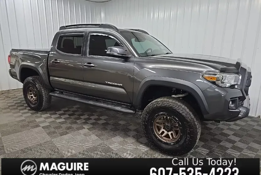 2019 Toyota Tacoma 4x4 TRD Double Cab photo 1