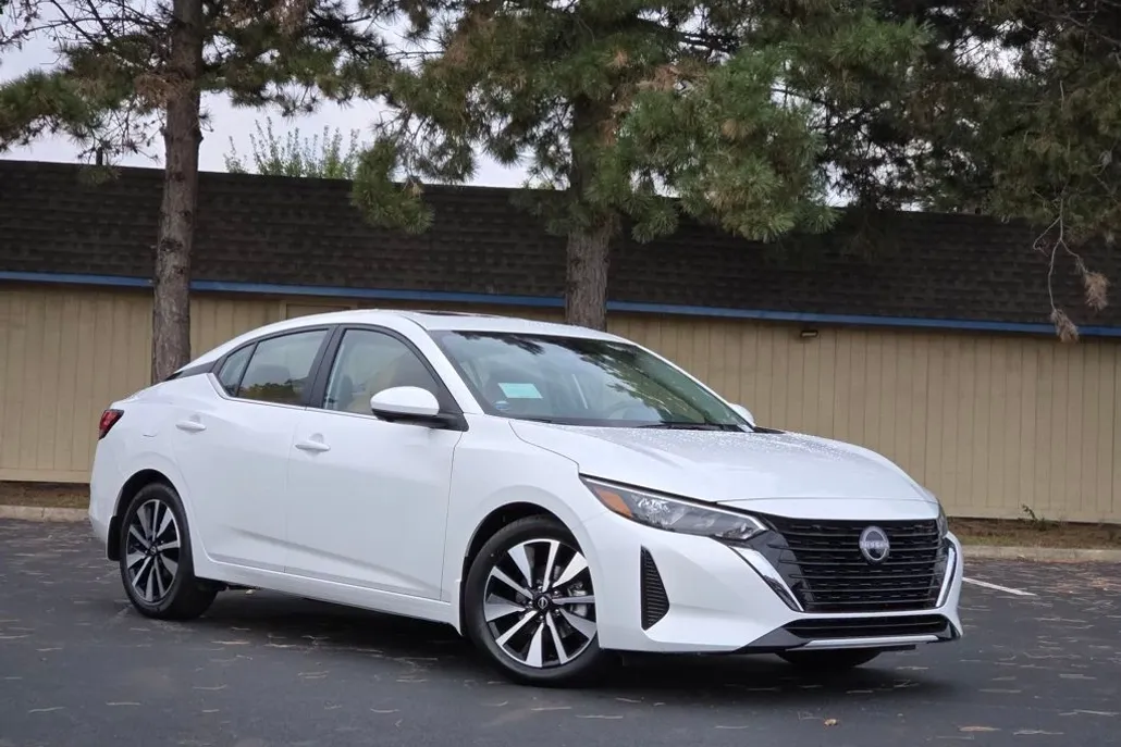 2025 Nissan Sentra SV photo 1