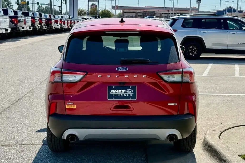 2020 Ford Escape SE photo 1