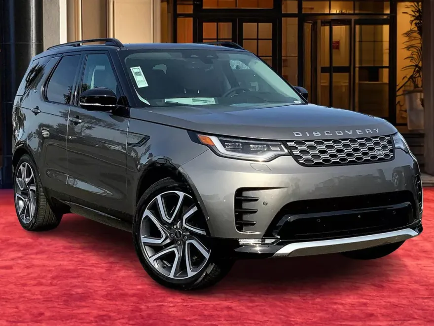 2025 Land Rover Discovery Metropolitan Edition photo 1