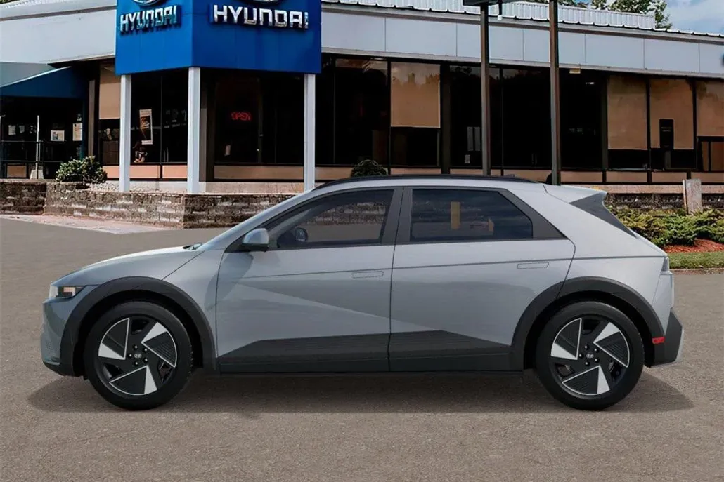 2025 Hyundai Ioniq 5 SEL photo 1