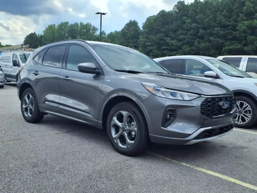 2023 Ford Escape ST-Line Select photo 1