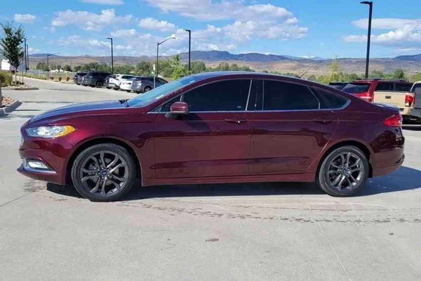 2018 Ford Fusion SE photo 1