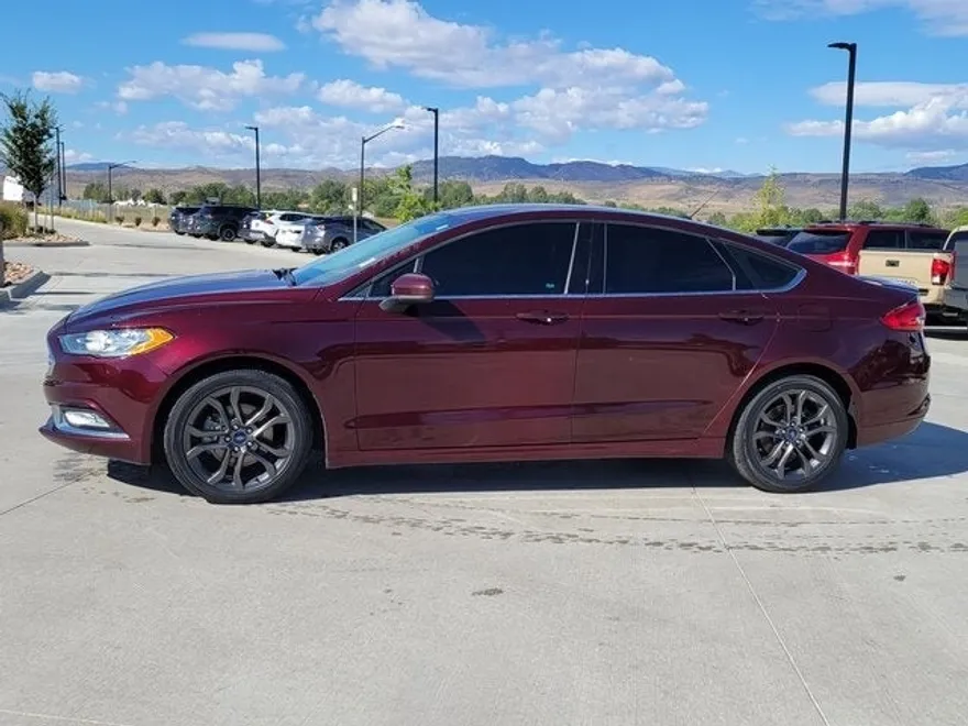 2018 Ford Fusion SE photo 1