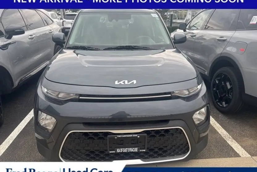 2022 Kia Soul LX photo 1
