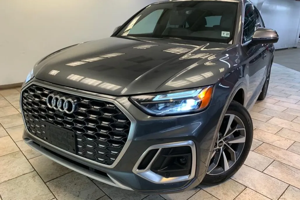2022 Audi Q5 Sportback S line Premium photo 1