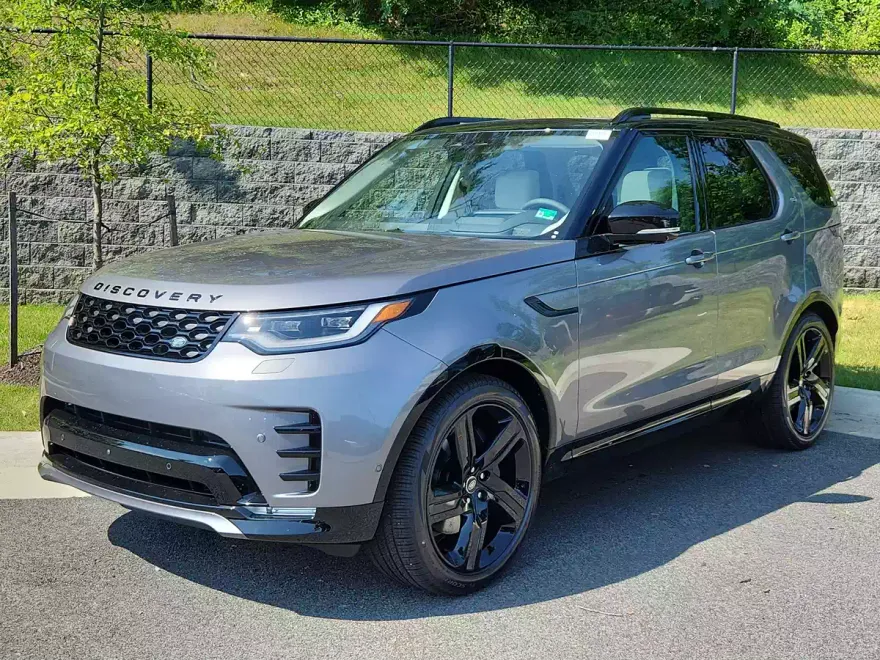 2025 Land Rover Discovery SE photo 1