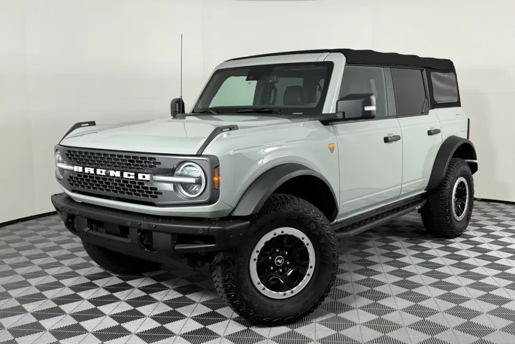 2021 Ford Bronco Badlands photo 1