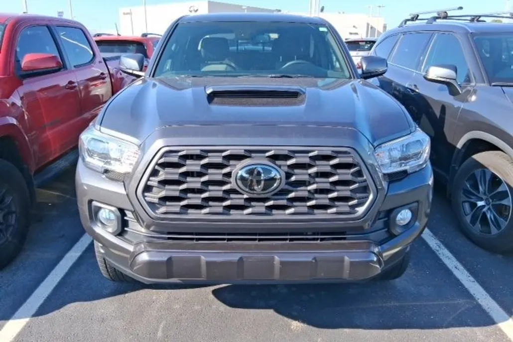 2022 Toyota Tacoma TRD Sport photo 1