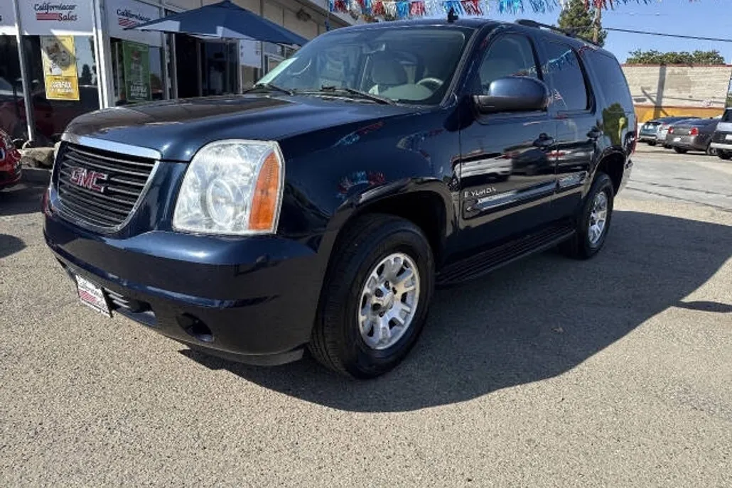 2007 Gmc Yukon SLE photo 1