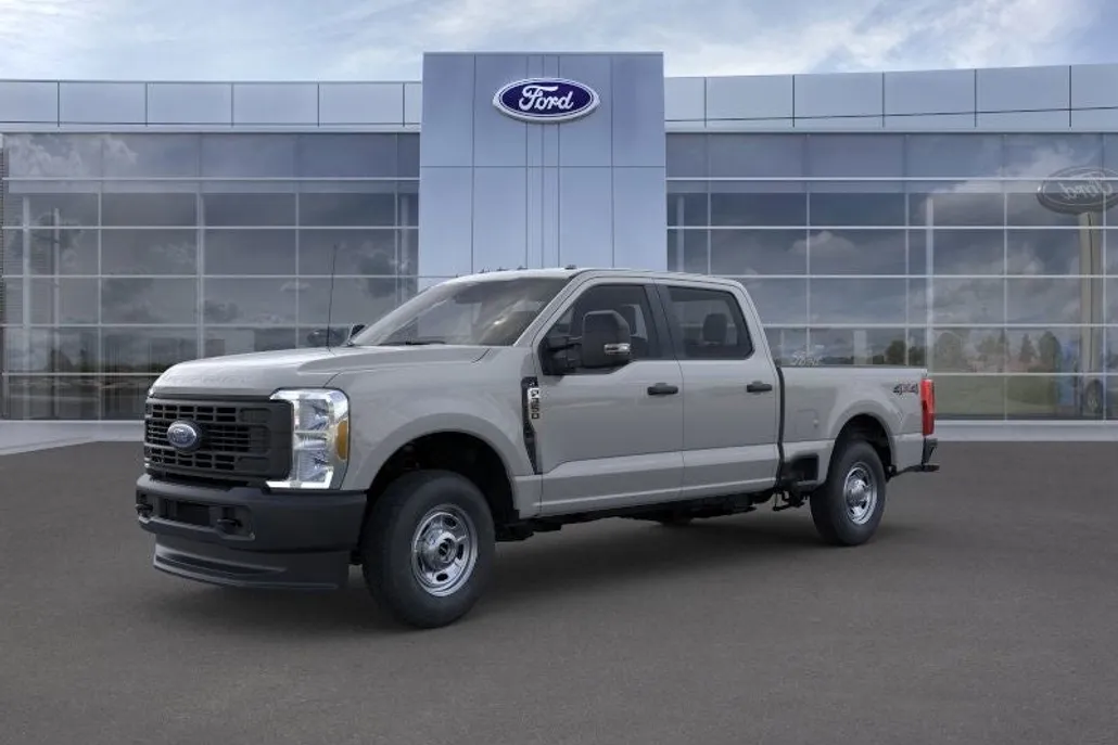2025 Ford F-350 photo 1